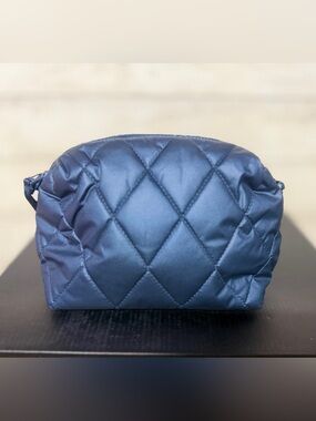 Vera Bradley Camera Bag Crossbody Navy blue.